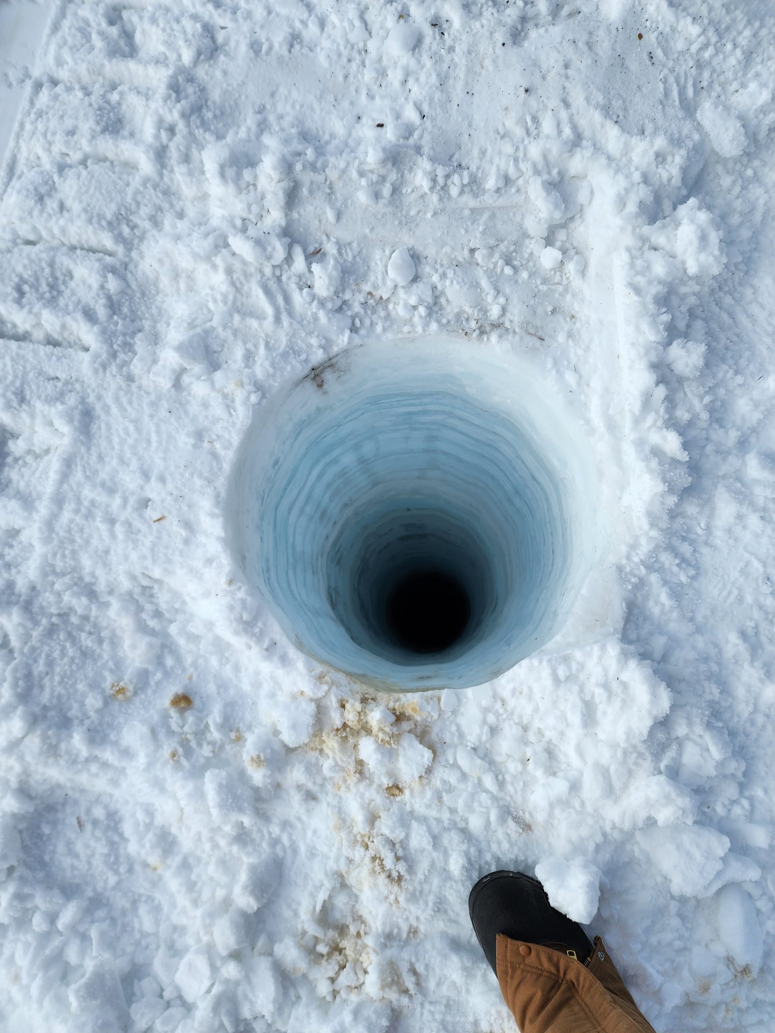 A 40-meter hole in the firn at the South Pole